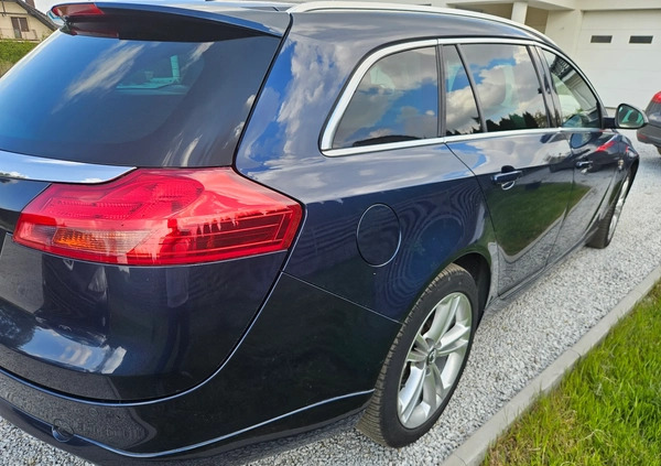 Opel Insignia cena 23900 przebieg: 220000, rok produkcji 2011 z Szczecin małe 191